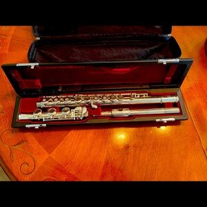 Jupiter Flute JFL 511 R-11 excellent condition